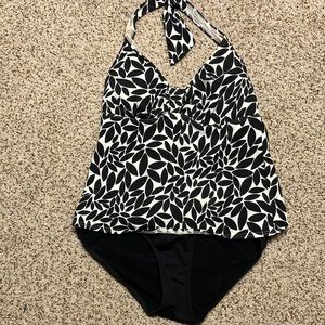 Lands End black and white tankini